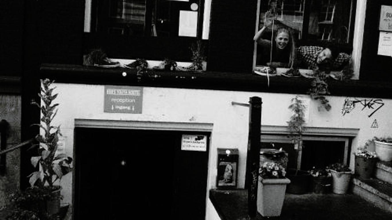 Bob's Youth Hostel