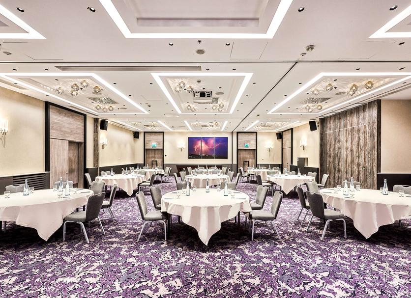 Banquet hall Photo