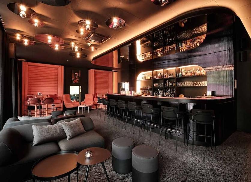 Bar Photo