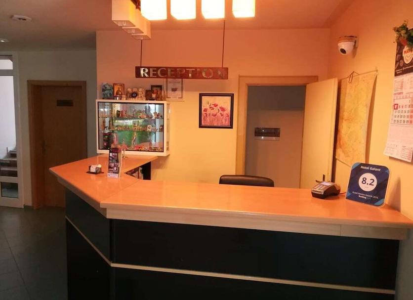 Front desk Photo