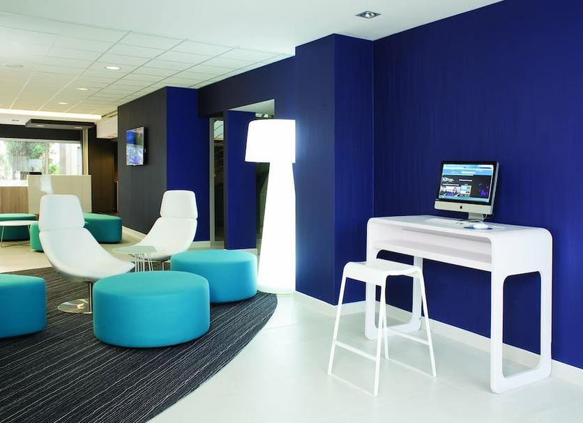 Lounge Photo