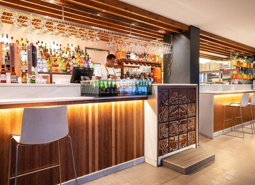 Bar Photo
