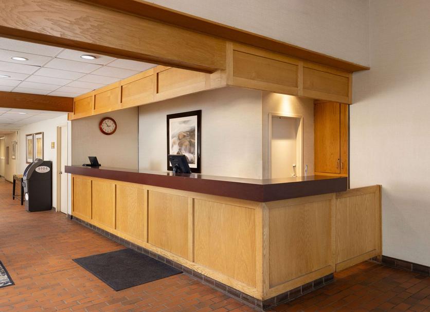Front desk Photo