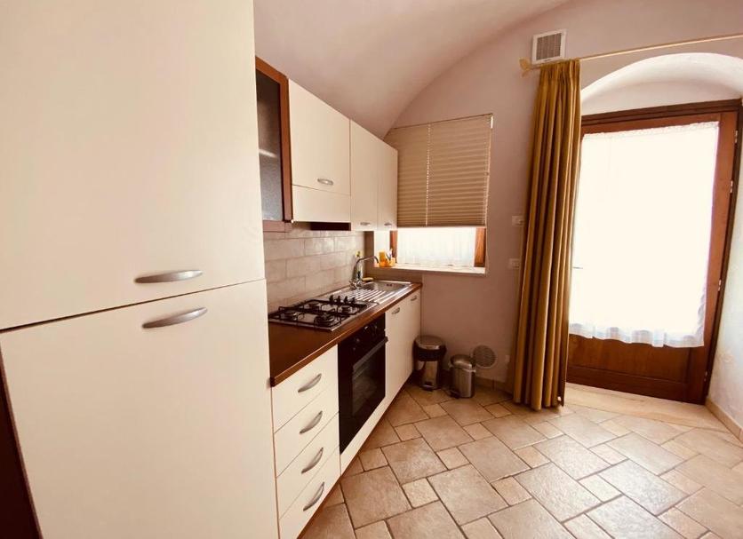 Kitchen Photo