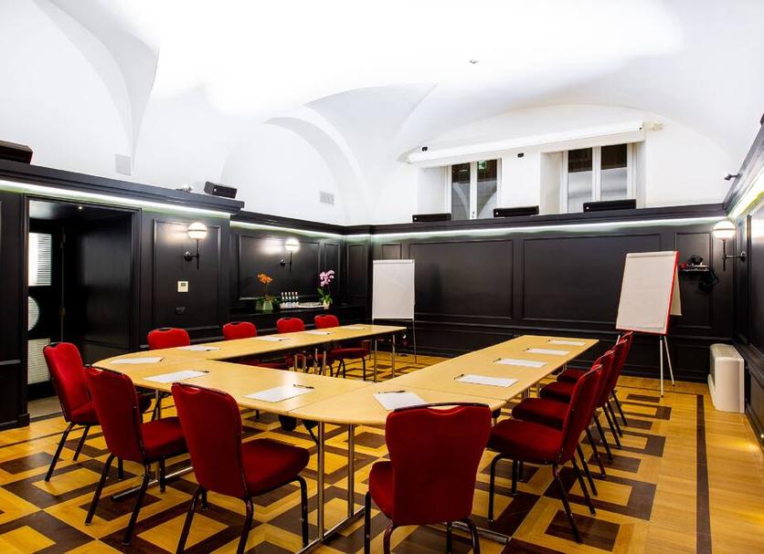 Conference room Photo