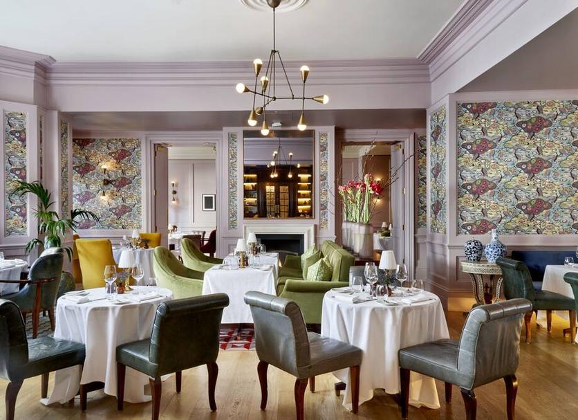 Restaurant Photo