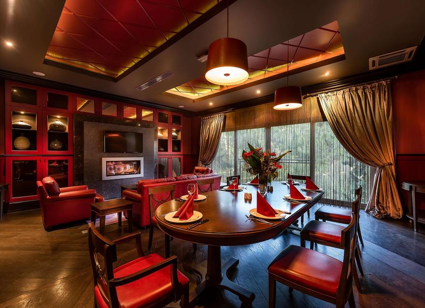 Restaurant Photo