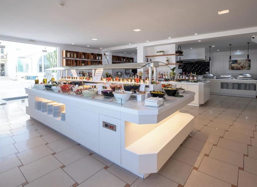 Buffet Photo