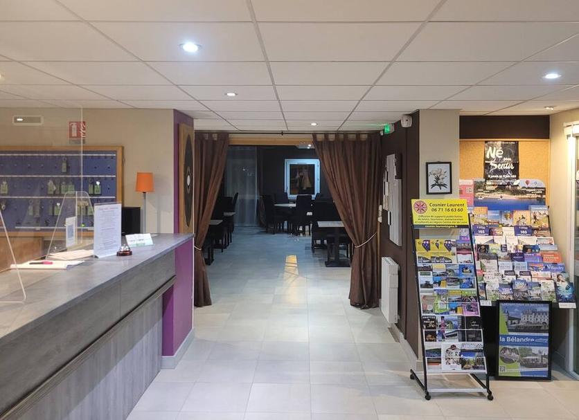 Front desk Photo