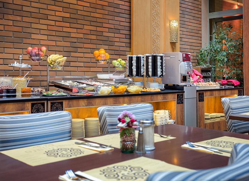Buffet Photo