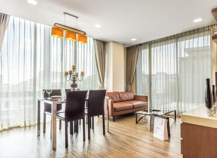 Dining room Photo