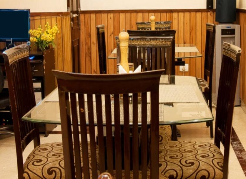 Dining room Photo
