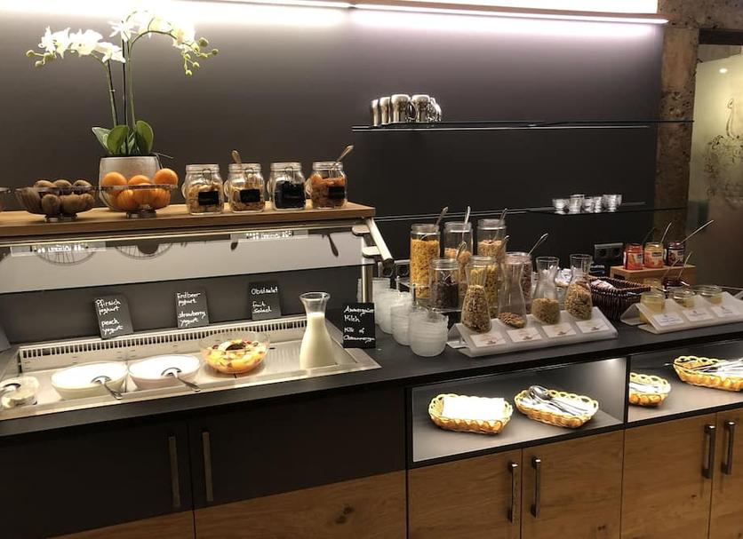 Buffet Photo