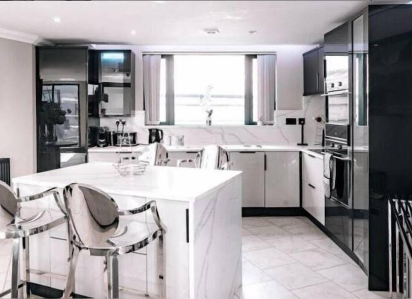 Kitchen Photo