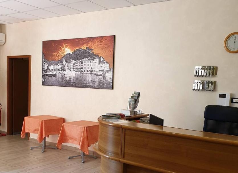 Front desk Photo
