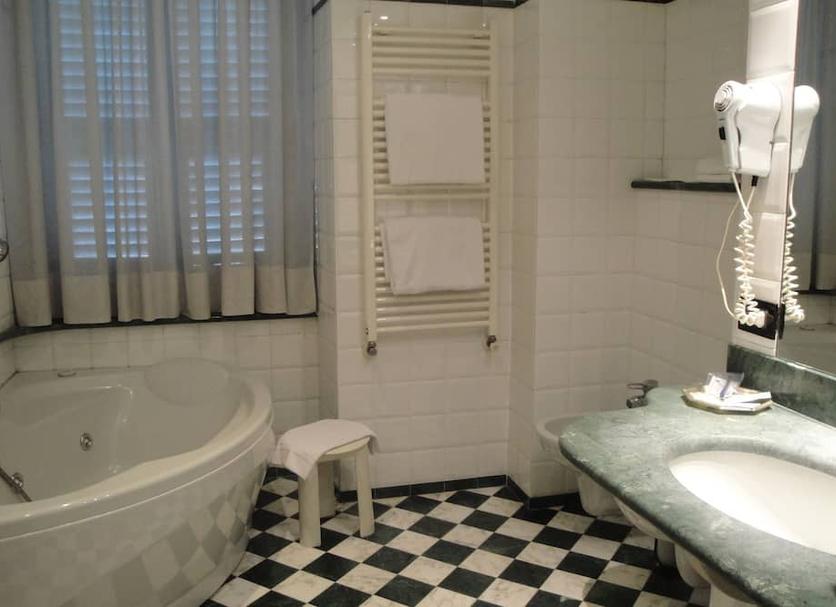 Bathroom Photo