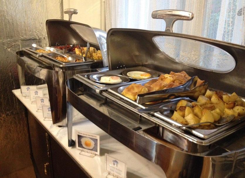 Buffet Photo