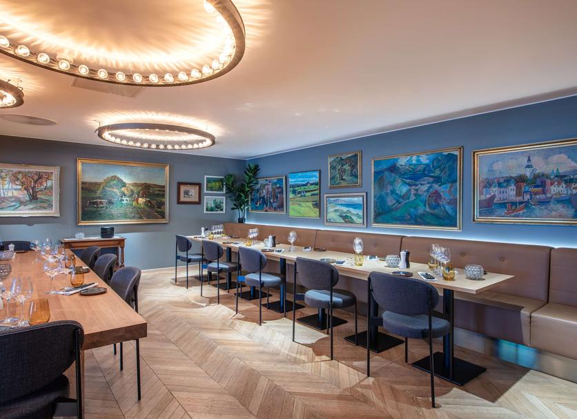 Restaurant Photo