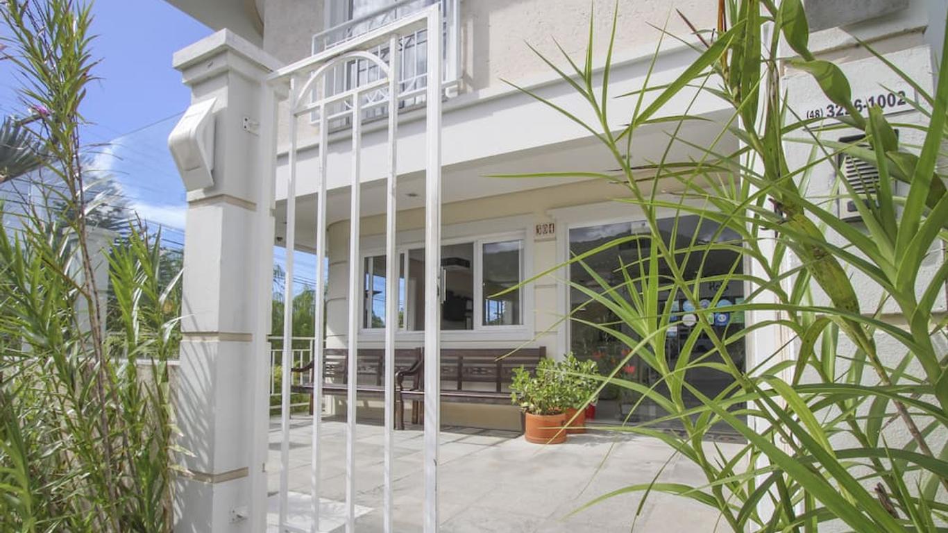 Hotel Hola