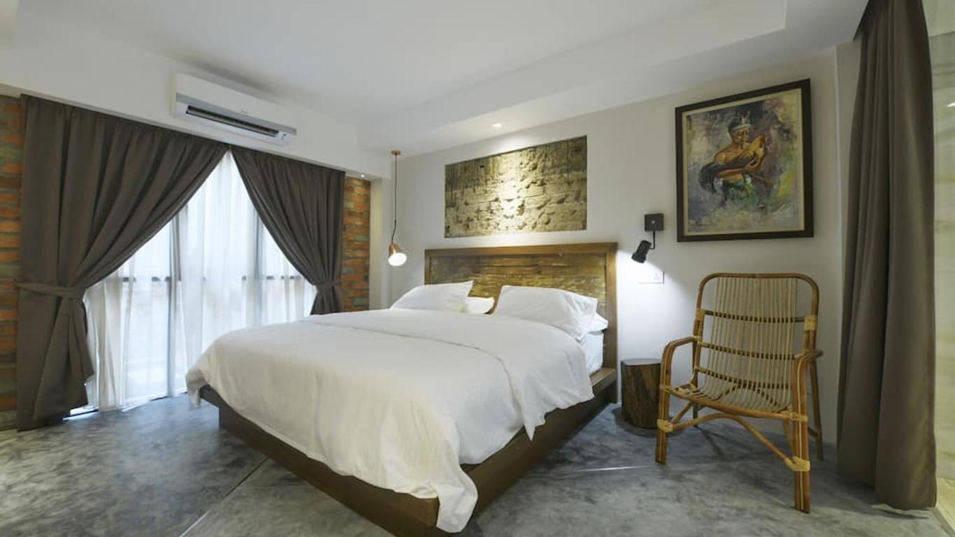 38pc Boutique Hotel
