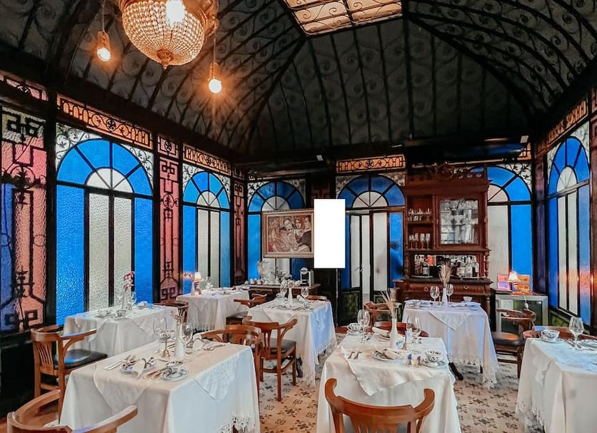 Restaurant Photo