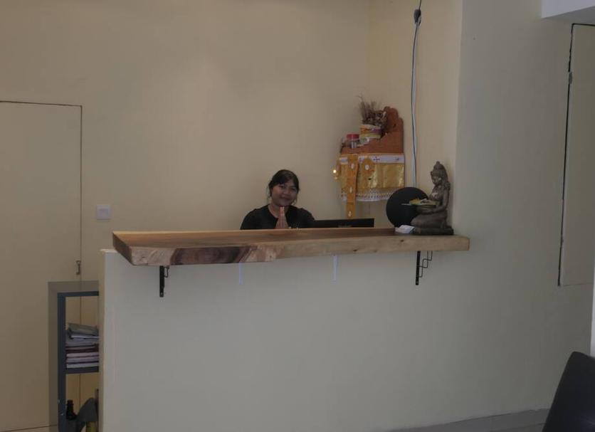 Front desk Photo