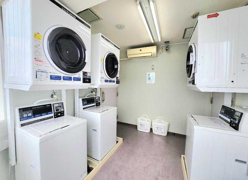 Laundry facility Photo