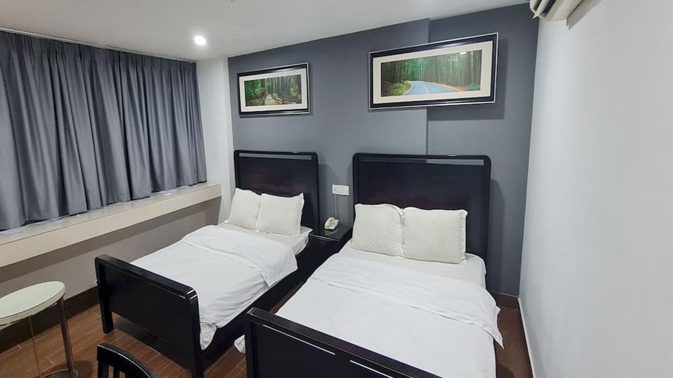 Hotel O Crossroads Hotel