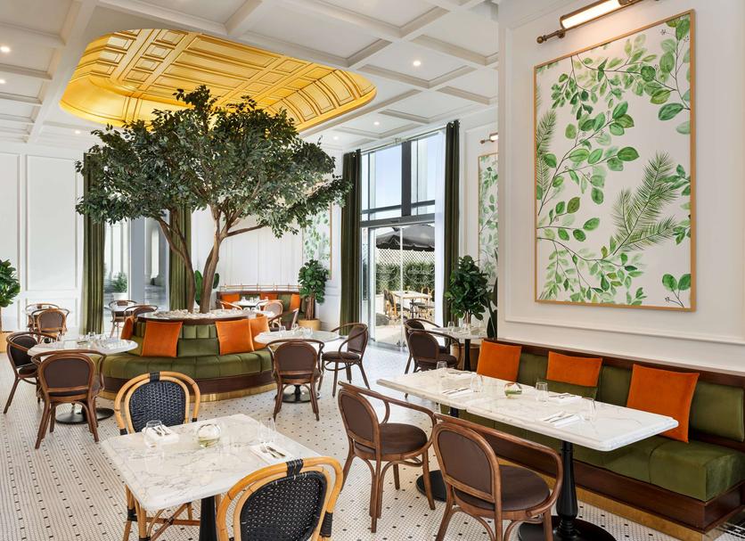 Restaurant Photo