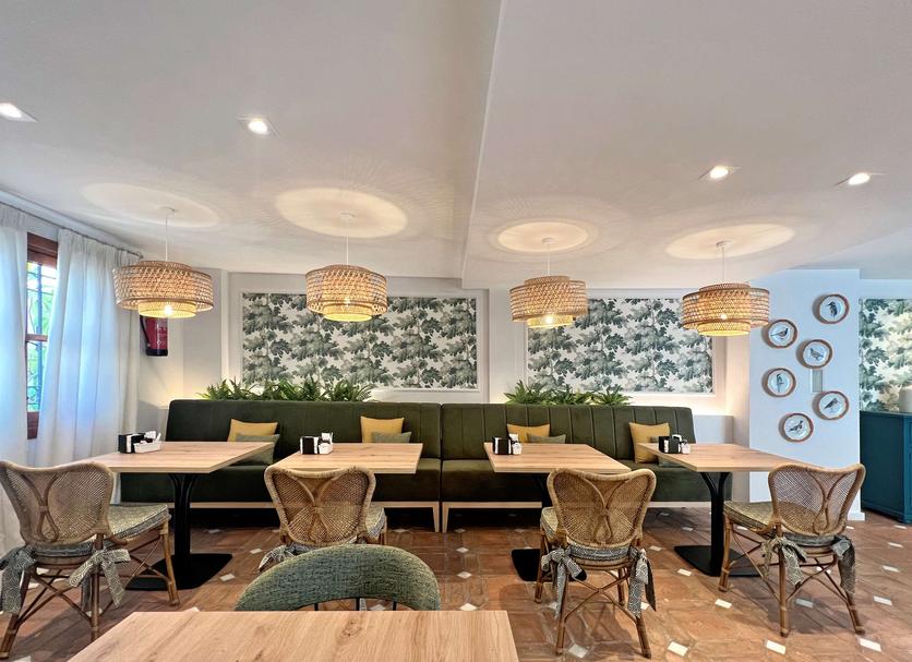 Restaurant Photo