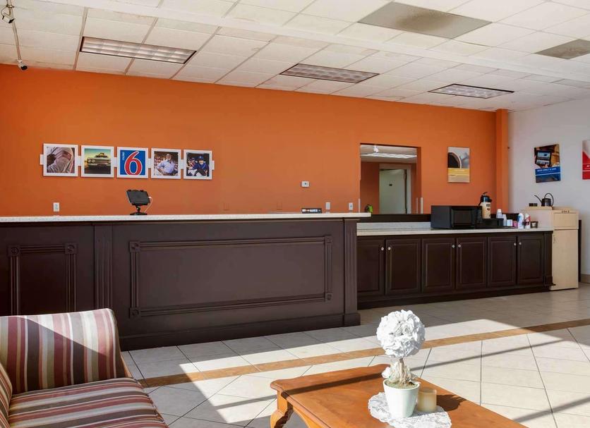 Front desk Photo