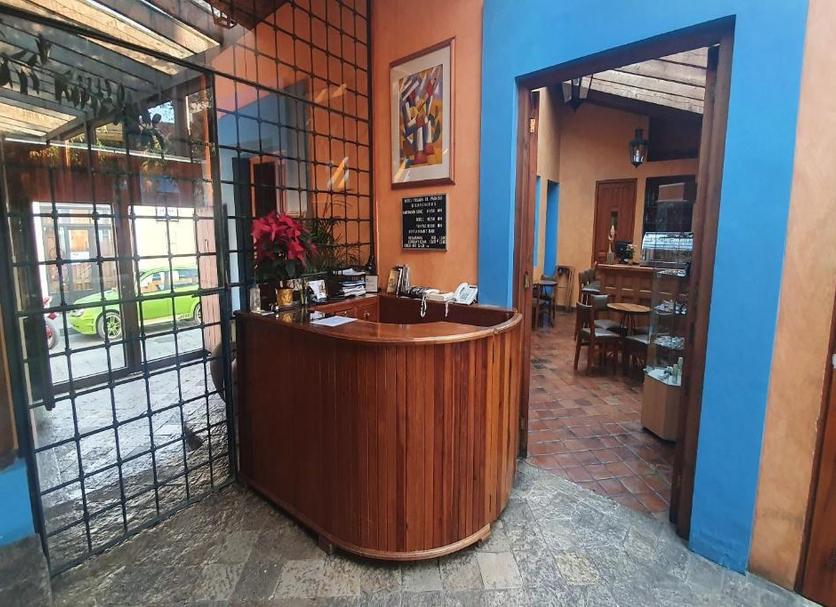 Front desk Photo