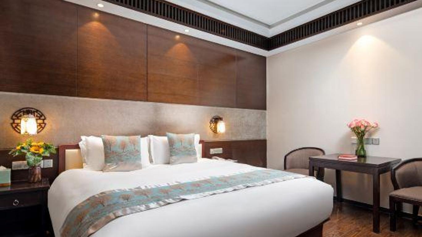 Hovle Mansion Club & Hotel