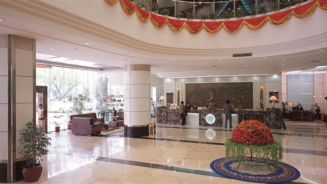 Royal Coast Hotel