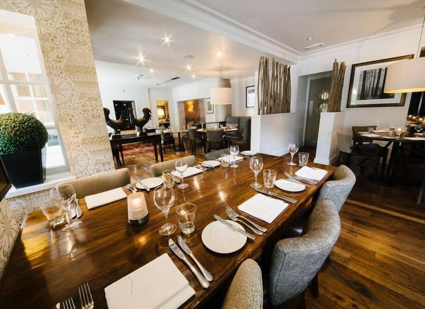 Dining room Photo