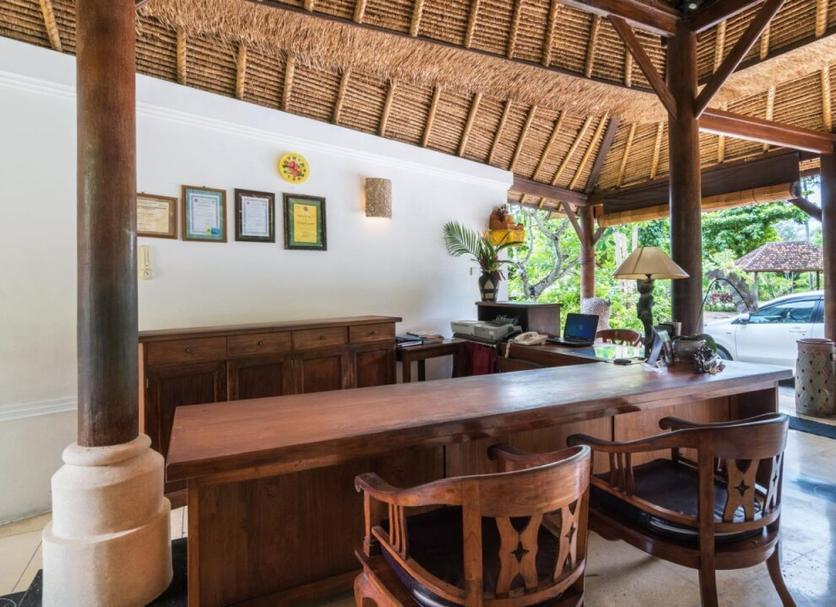 Dining room Photo