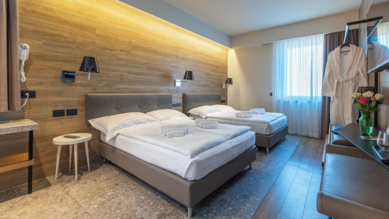 Ile Hotel