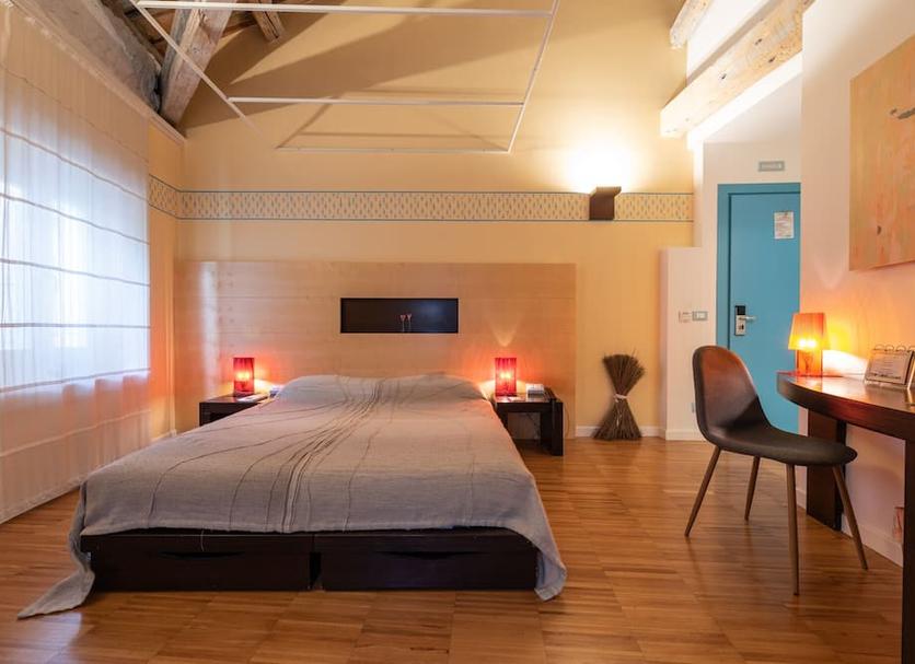 Bedroom Photo