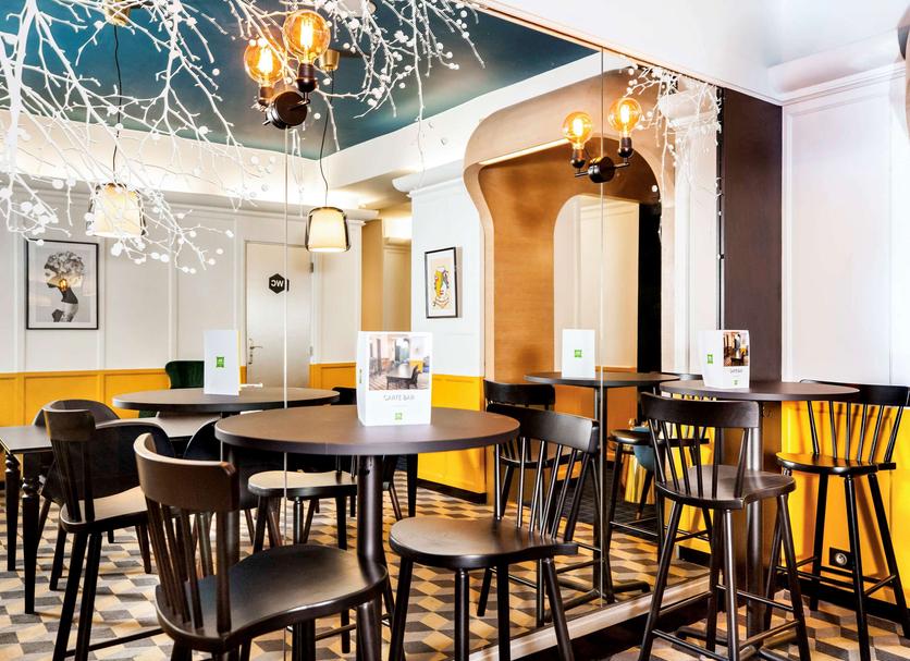 Restaurant Photo