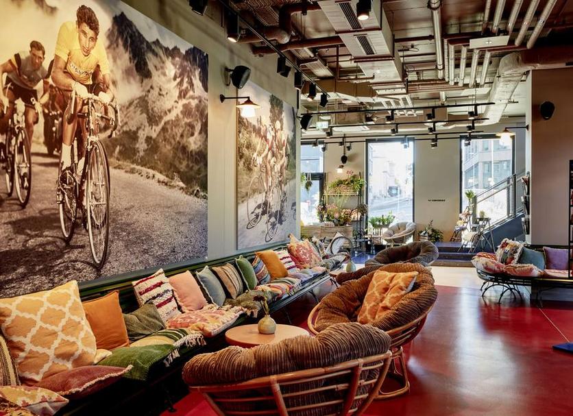 Lounge Photo