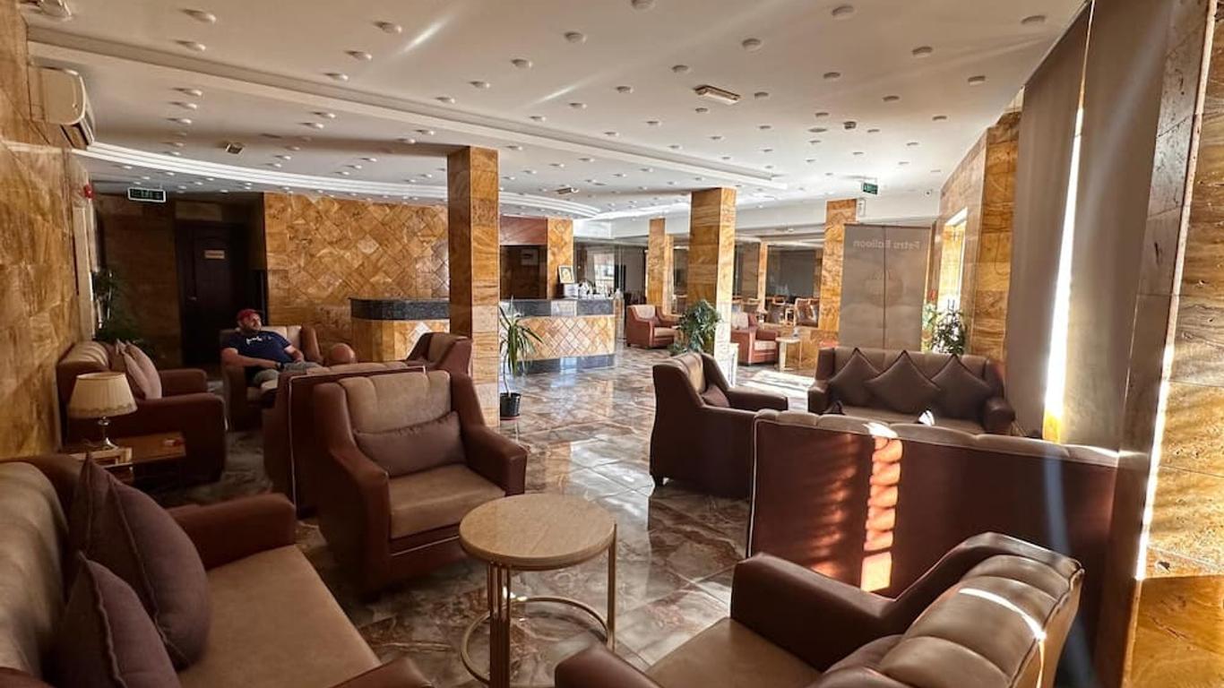 Sharah Mountains Hotel