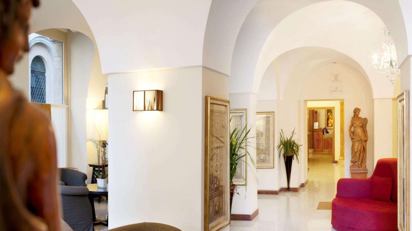 Hotel Albergo Santa Chiara