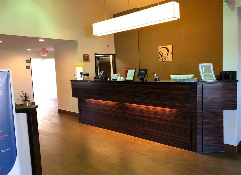 Front desk Photo