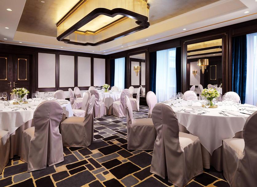 Banquet hall Photo