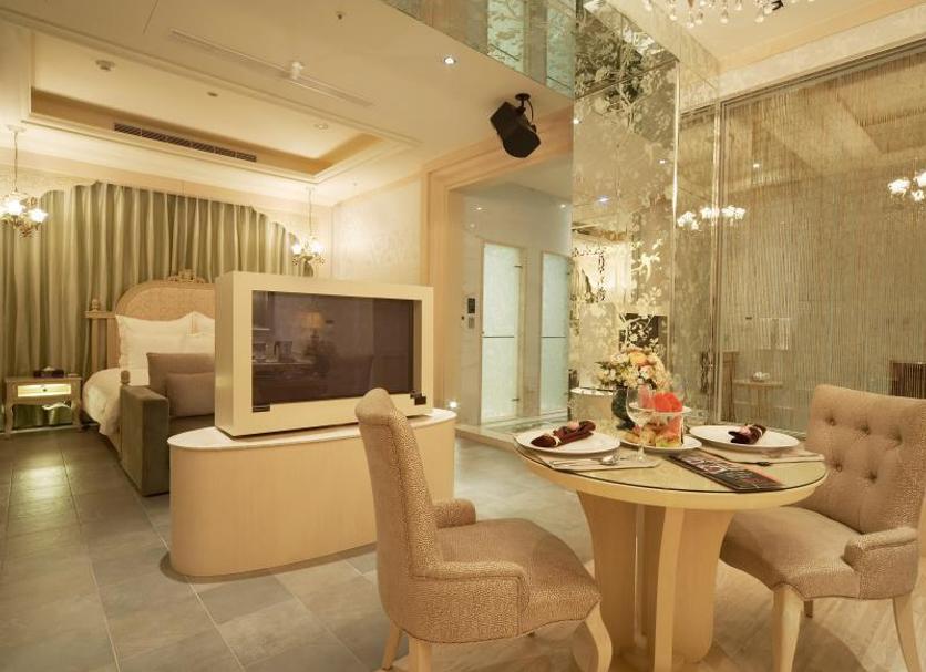 Dining room Photo