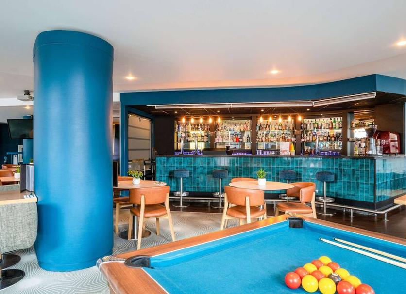 Bar Photo