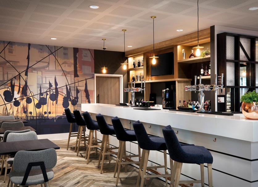 Bar Photo