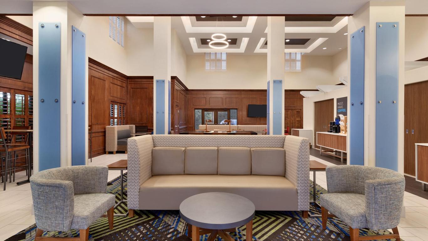 Holiday Inn Express & Suites Charleston - Mount Pleasant