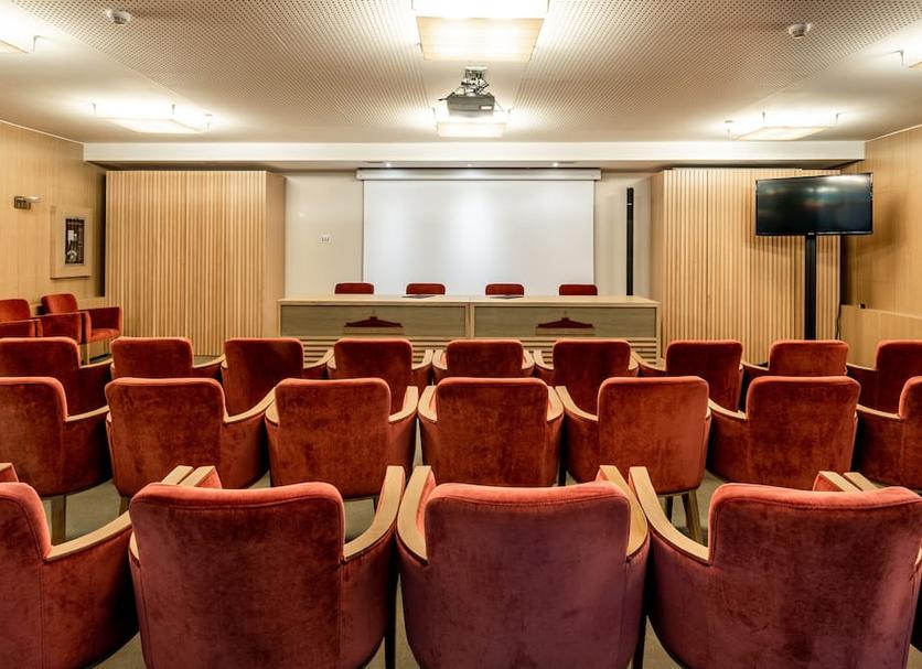 Conference room Photo