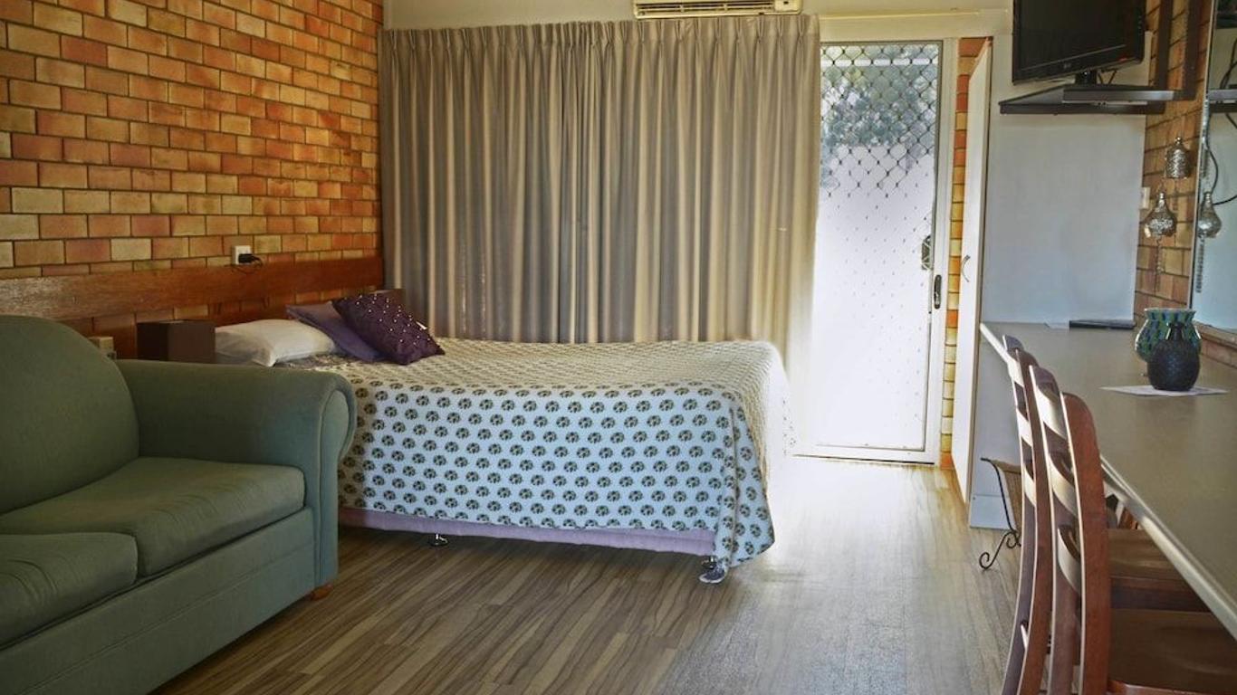 Shelly Beach Motel